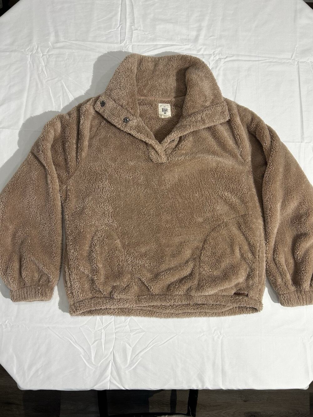 Billabong Women’s Faux Fur Pullover Size Large Camel Color